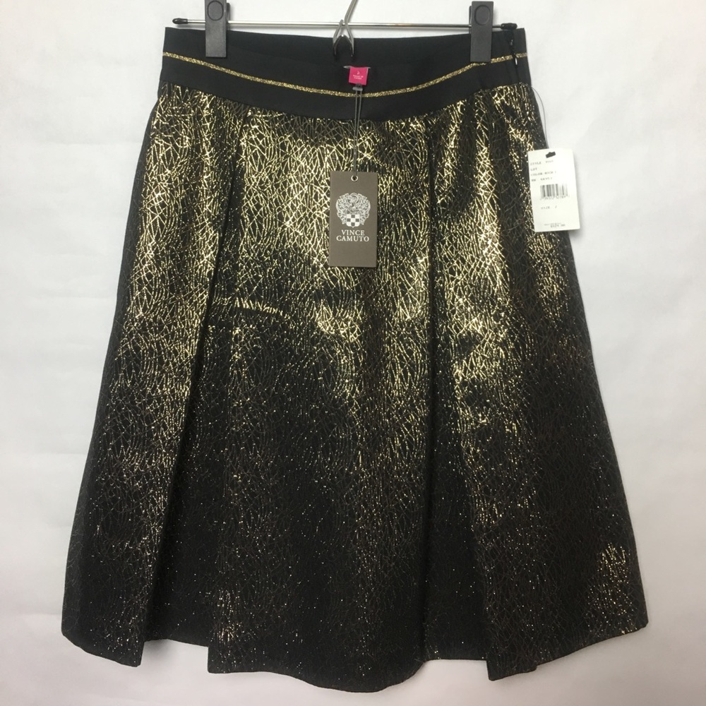 🆕 NWT Vince Camuto Gold/Black Skirt