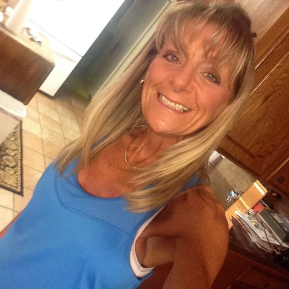 Meet your Posher, Tracy - Picture 1 of 1