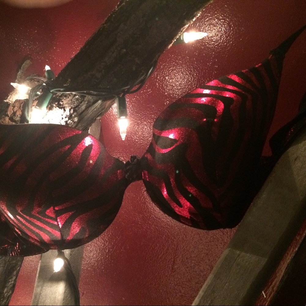 Red zebra push-up bra 😍 size 36 B