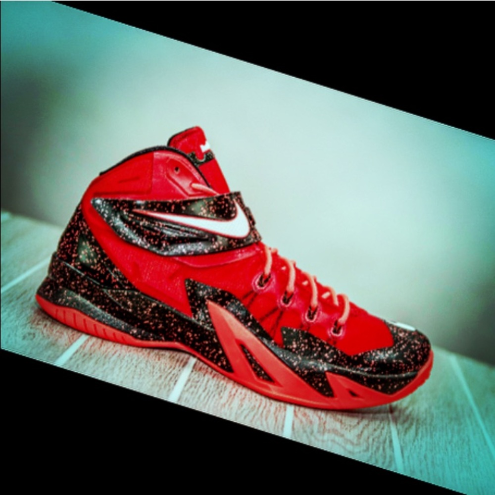 Lebrons Nike Zoom Soldier 8s