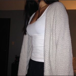 Brandy Melville Pullover Sweater