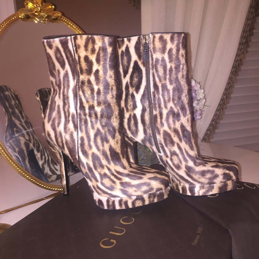 Gucci leopard print booties