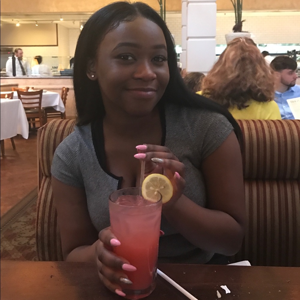 Meet your Posher, Sabrina