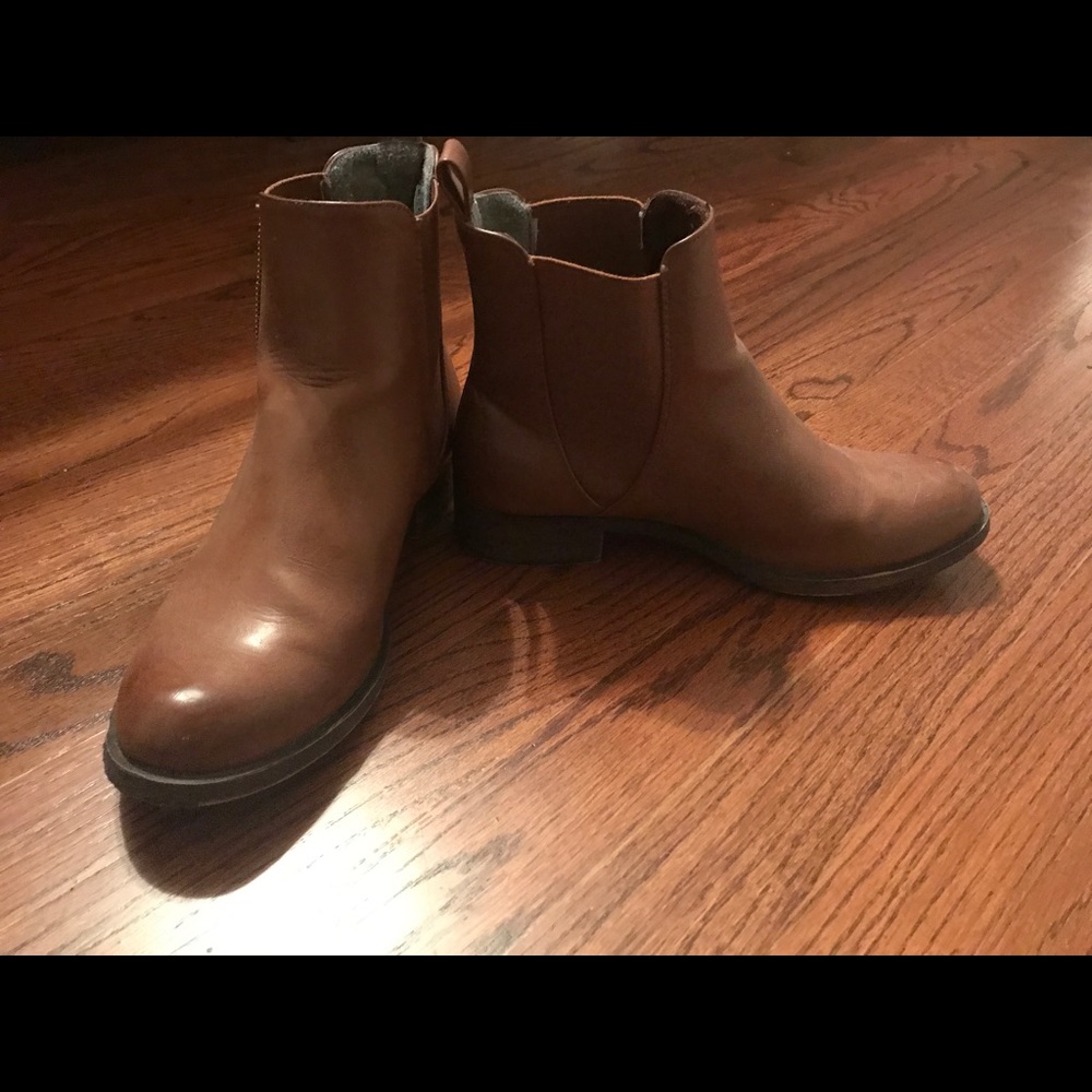 Cognac booties