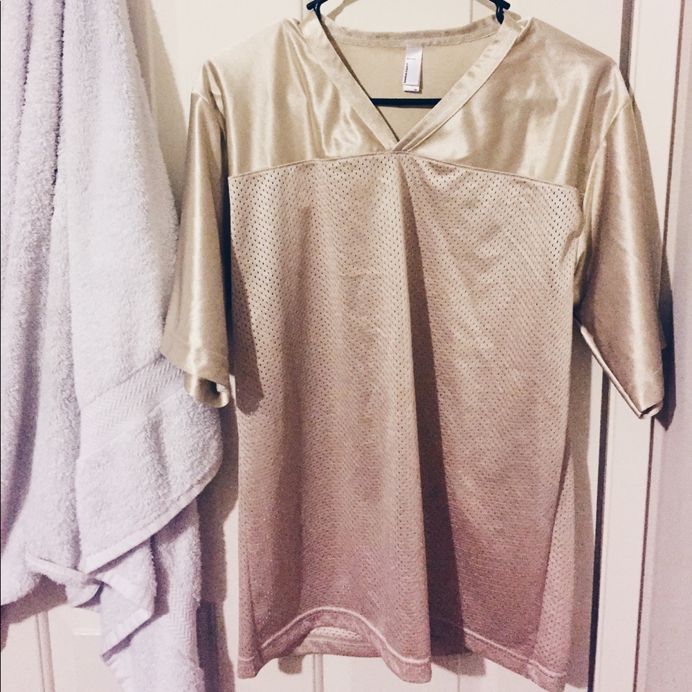 AMERICAN APPAREL: Oversized Gold Metallic Jersey