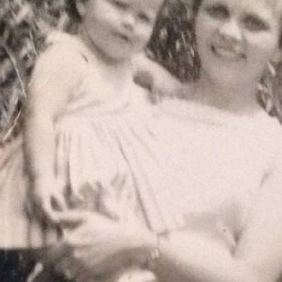 Meet your Posher, Paula - Picture 1 of 1