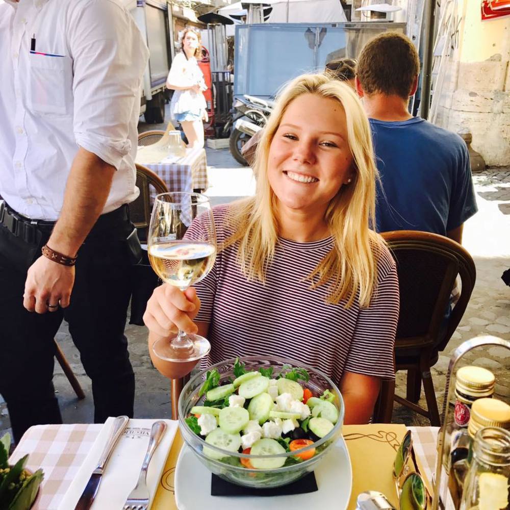 Meet your Posher, Amanda