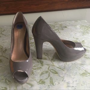 BCBG gray heels