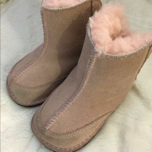 Pink Uggs, size US M, UK 4