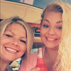 Meet your Posher, Melissa