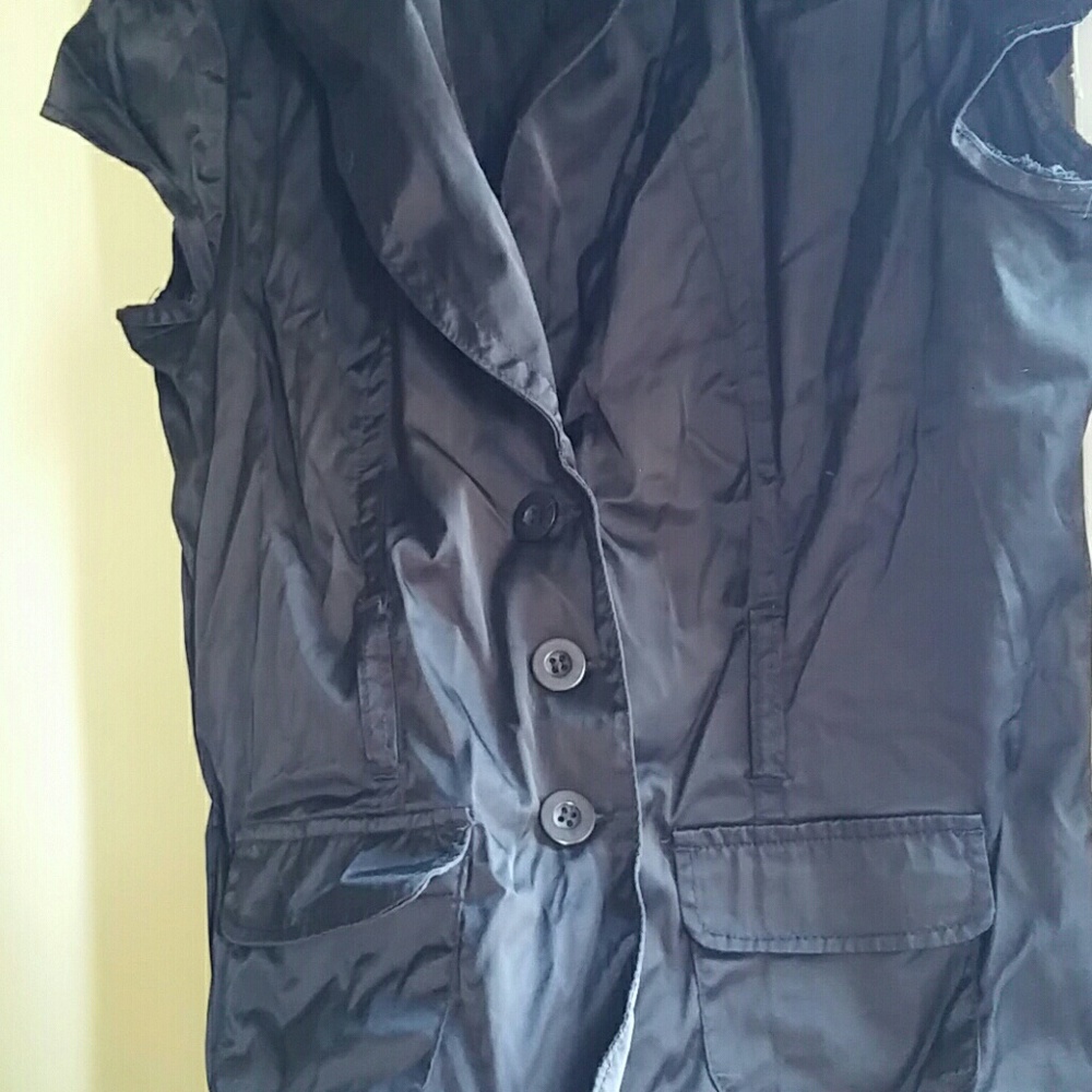 Top - Picture 2 of 3