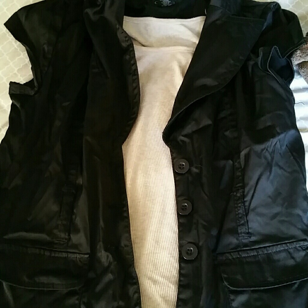 Top - Picture 3 of 3