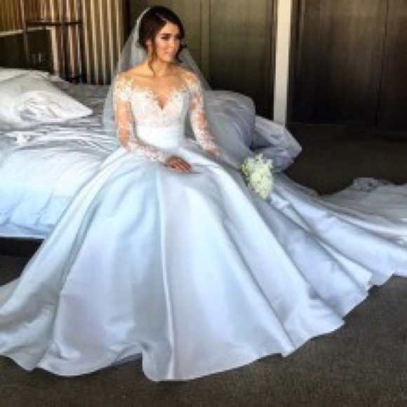 ⛔️ THIS GOWN HAS BEEN DISCONTINUED ⛔️💃🏿 - Picture 4 of 6