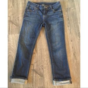 Vera Wang Stretchy, Dark Wash Jean Capris