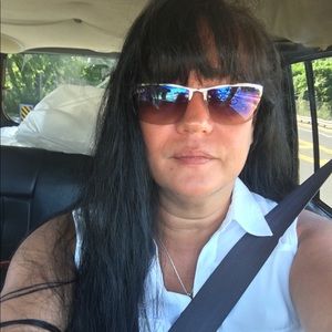 Meet your Posher, Annette