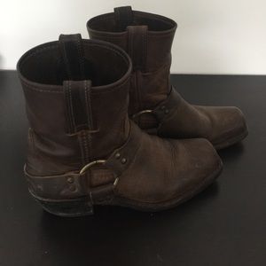 Frye Harness Brown 8R