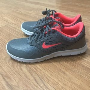 Nike Women's running shoes size 6