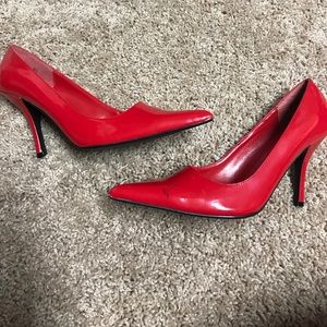 Red pumps