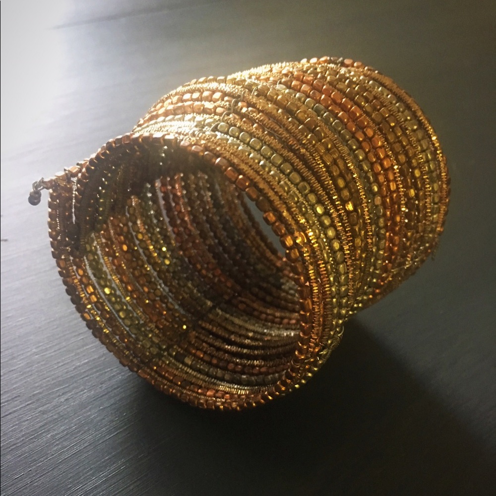 Bracelet, various gold-tones! Bundle for 10% OFF🤗