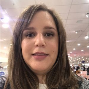 Meet your Posher, Chaya