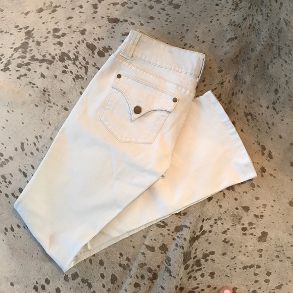 Arden B LIKE-NEW White Jeans - Picture 3 of 3