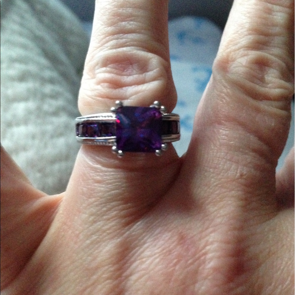 Ladies fashion ring sterling silver amethyst