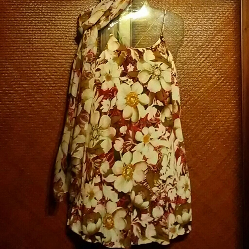 Top With Matching Scarf - Picture 2 of 4
