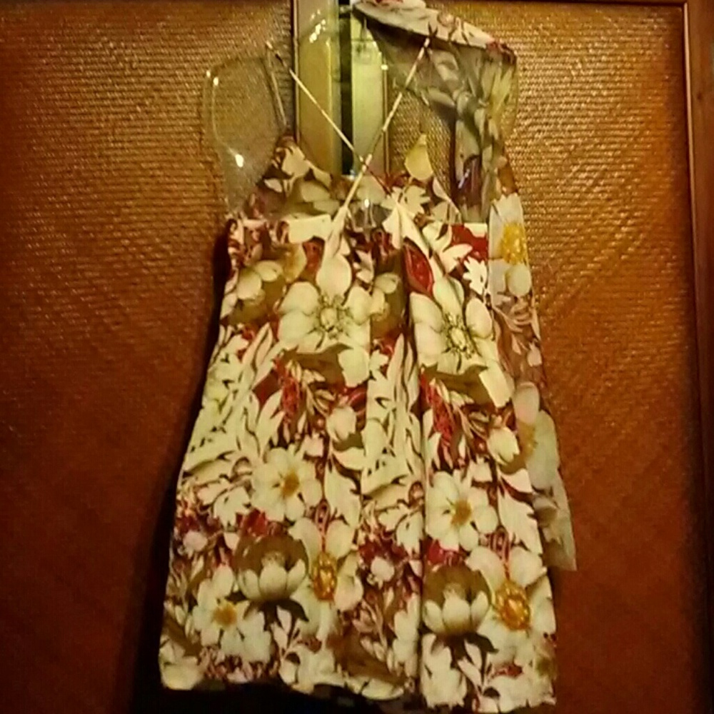 Top With Matching Scarf - Picture 3 of 4