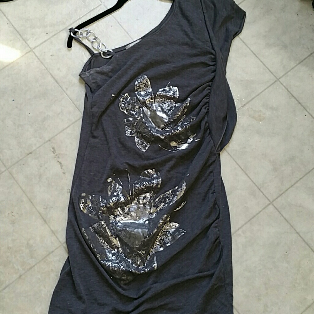 Top - Picture 2 of 2