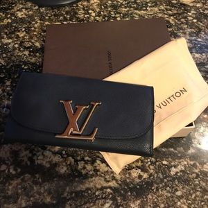 Louis Vuitton Black emblem wallet new with box
