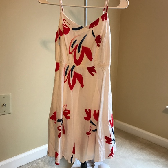 Old Navy Dresses & Skirts - OLD NAVY WHITE RED SUMMER DRESS USED ONCE SIZEXS