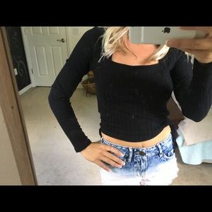 Kendall & Kylie long sleeve crop top