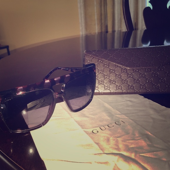 GUCCI sunglasses