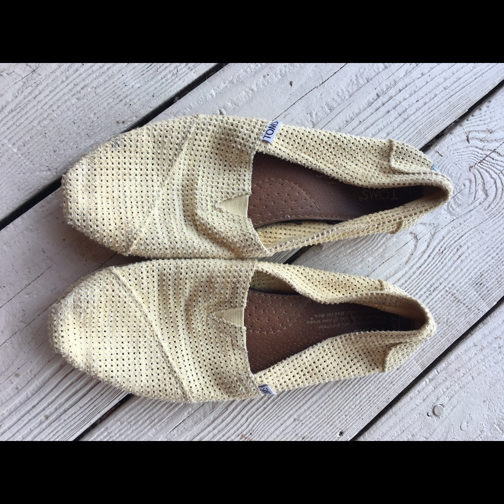 Yellow TOMS