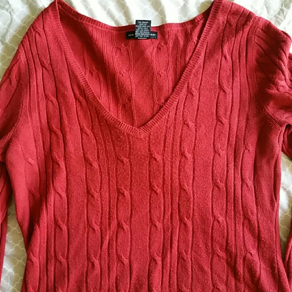 Top - Picture 2 of 2