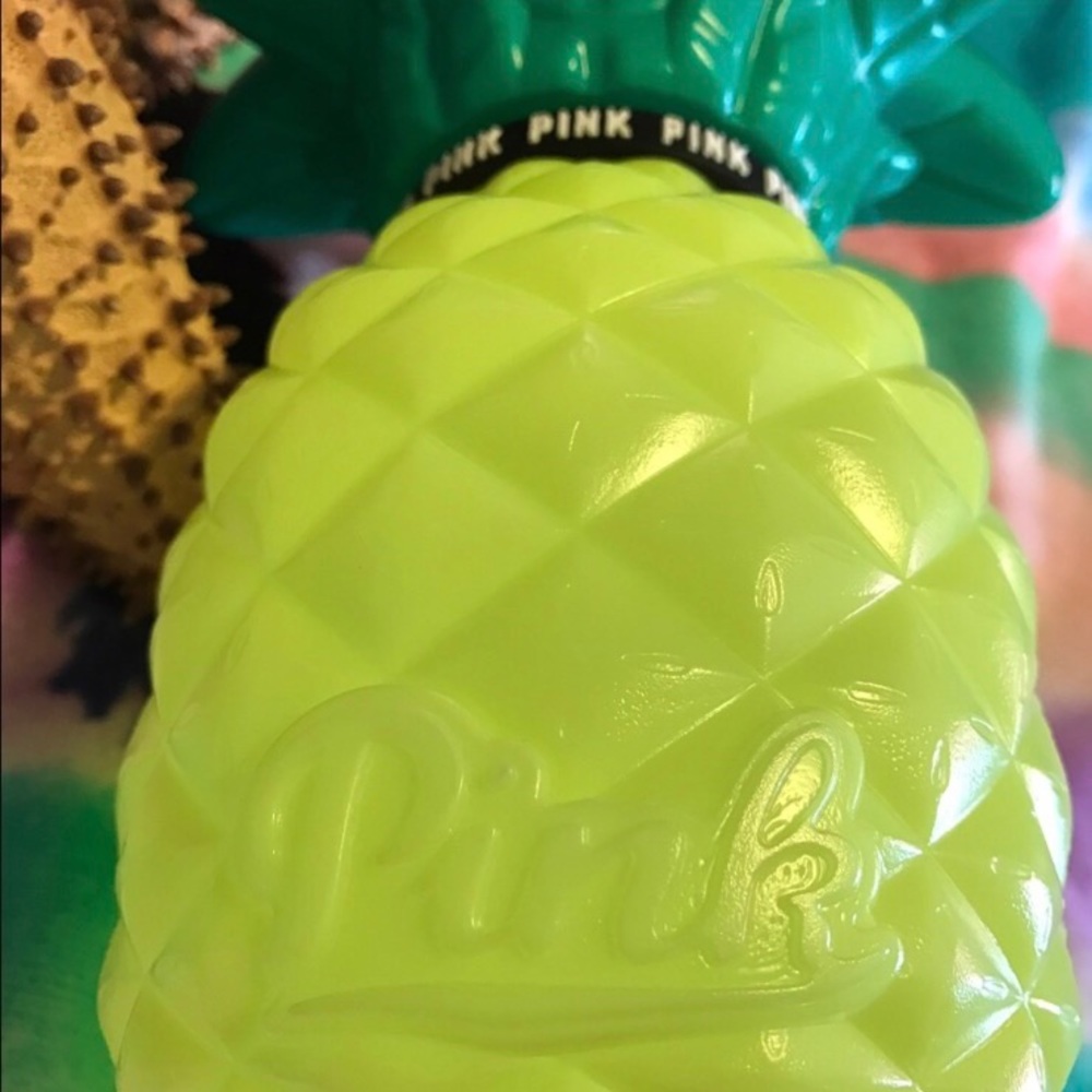 BNIP Pink Victoria'sSecret Pineapple Bundle-$35.00 - Picture 2 of 5