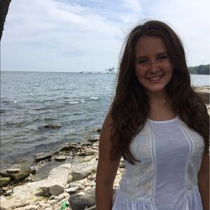 Meet your Posher, Elaina