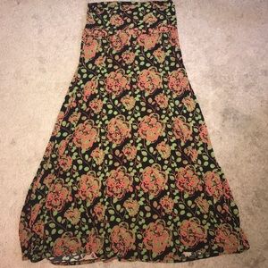 L Slinky Lularoe Maxi Skirt