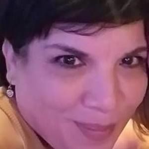 Meet your Posher, Yolanda