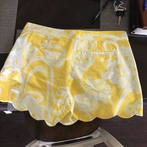 Scalloped lilly shorts