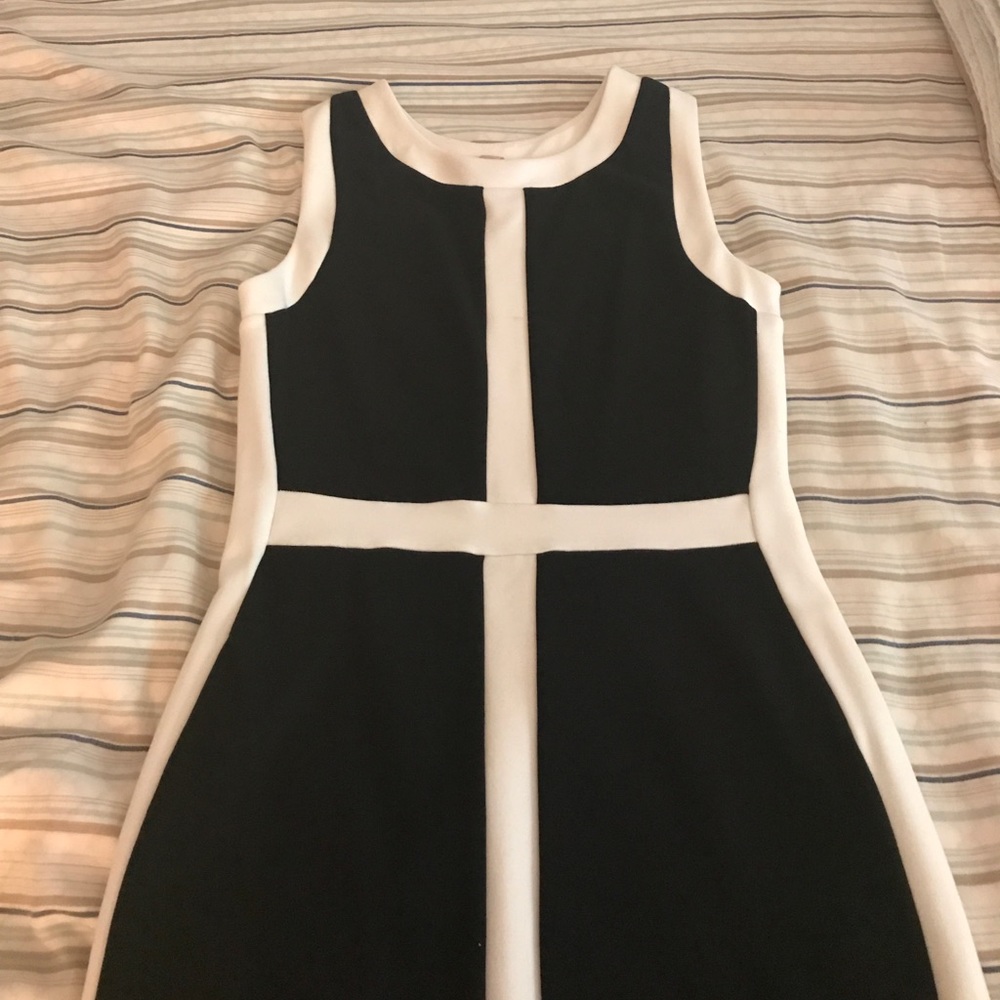 Bailey 44 taxiway dress