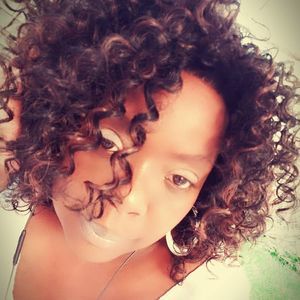 Meet your Posher, Salethia