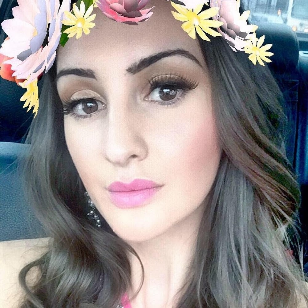 Meet your Posher, Aida