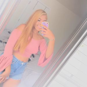 Meet your Posher, Fatima