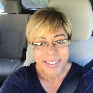 Meet your Posher, Leslie