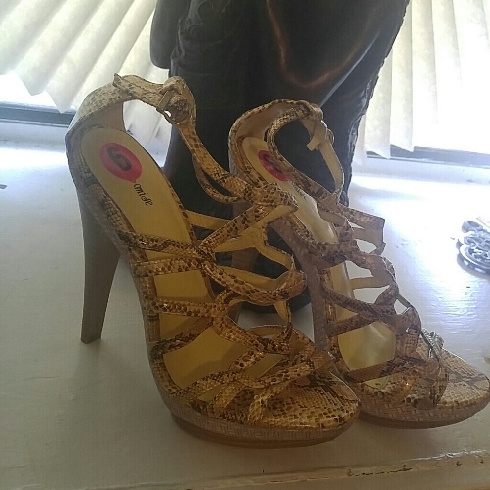 Yellow sexy Snakeskin Heels