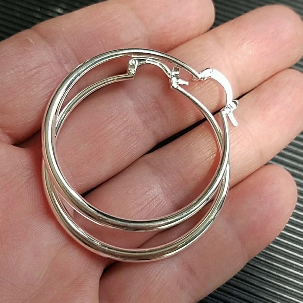 Silver hoops - Picture 3 of 3