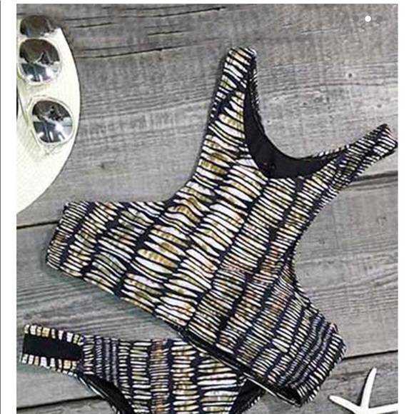 🎋⭐️5 STAR Rated ⭐️Golden Bamboo Bikini🎋 - Picture 2 of 6