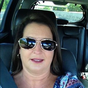 Meet your Posher, Rhonda