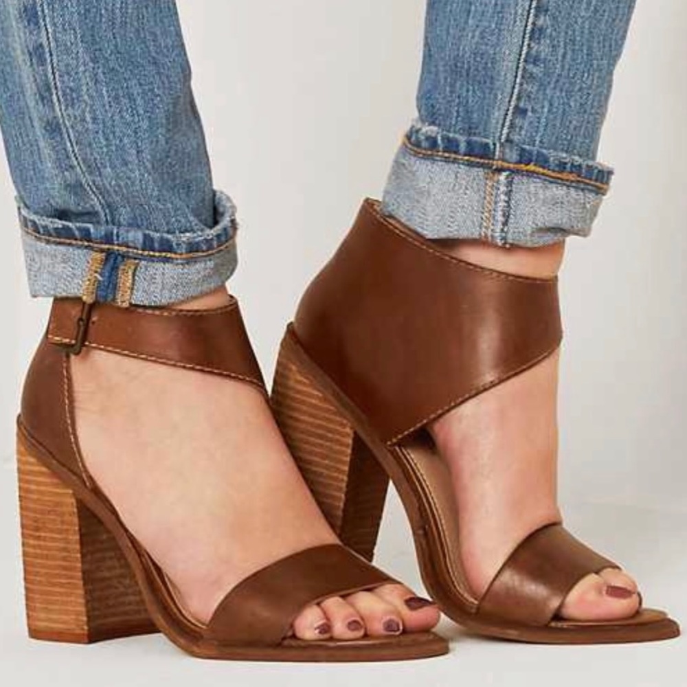 Kelsi Dagger Mayfair Shoe